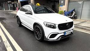 2018 GLC <span class=keywords><strong>AMG</strong></span> <span class=keywords><strong>63</strong></span> <span class=keywords><strong>S</strong></span> <span class=keywords><strong>Coupé</strong></span> 4MATIC 4.0T Sièges en cuir blanc Volant à gauche Voiture d'occasion - Product Image 3