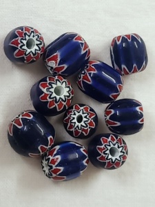 Cuentas de Vidrio Azul Chevron a Rayas de Coniferhandmades en Tamaños Personalizados para Diseñadores de Joyería y Tiendas de Cuentas - Product Image 2