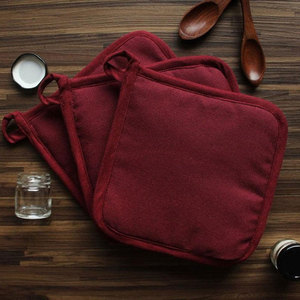 Fournisseur en gros d'accessoires de cuisine essentiels, maniques en coton de qualité supérieure, résistantes à la chaleur et réutilisables - Product Image 2