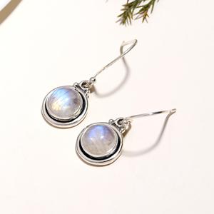 Pendientes Colgantes de Plata de Ley 925 con Piedras Preciosas para Mujer, Estilo Bohemio, con Piedra Lunar Arcoíris Redonda, Regalo Perfecto para Enamorados - Product Image 1