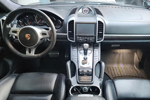Cayenne Turbo S เครื่องยนต์เทอร์โบ V8 550 แรงม้า มือสอง - Product Image 2