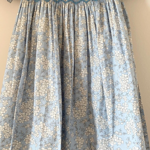 Robe en lin doux smocké faite à la main pour bébé filles Style décontracté pour le premier anniversaire de l'enfant en bas âge OEM Made in Vietnam - Product Image 5
