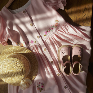 Vestido de lino suave bordado a mano para niñas, estilo informal para el primer cumpleaños de niños pequeños, OEM hecho en Vietnam - Product Image 4