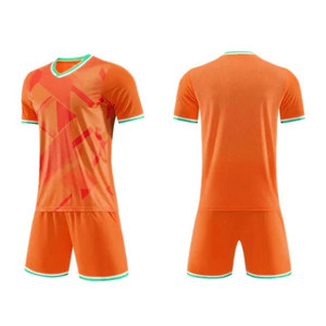 ชุดฟุตบอลแบบซับลิเมชั่นสั่งทำพิเศษ ผลิตในปากีสถาน เสื้อและกางเกงฟุตบอล ออกแบบชุดทีมของคุณเอง ชุดฟุตบอลสำหรับทีม - Product Image 1