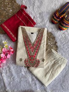 Vestido de trabajo de secuencia con bordado hermoso de seda romana de diseñador - Product Image 2