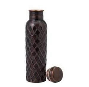 Gran oferta 330 GM botella de cobre en relieve Ant 1 LTR, la botella de cobre perforada Ant es una mezcla única de tradición, botella de cobre - Product Image 1