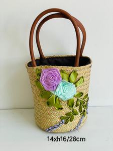 Bolsa cilíndrica compacta hecha a mano con cierre de cremallera floral Dos asas Conveniente para salidas de café City Strolls Meetings - Product Image 6