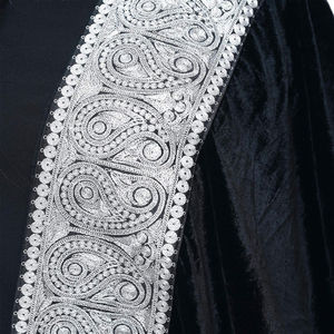 ผ้าคลุมไหล่กำมะหยี่สำหรับผู้หญิงอุปกรณ์เสริมสำหรับฤดูหนาวสำหรับผู้ใหญ่ขนาดปรับแต่งโลโก้ได้ตามต้องการ - Product Image 6