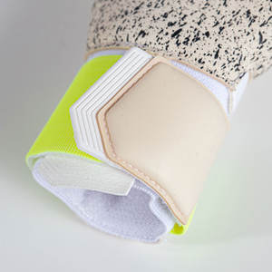 Gants de football de gardien de but de haute qualité fabriqués par des professionnels Gants de football de gardien de but de service OEM - Product Image 4