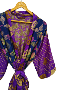 Robe longue tenue de nuit, Kimono Sari en soie recyclée vintage indien fait à la main Robe multicolore Robe de bain - Product Image 3
