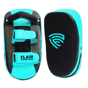 แผ่นฝึกคิกบ็อกซิ่งและศิลปะการต่อสู้แผ่นหนังสำหรับชกมวยออกแบบโลโก้ได้ตามต้องการ - Product Image 2