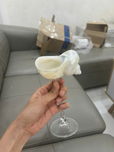 Copa de vino de concha marina hecha de concha natural con forma elegante y superficie brillante para decoración y mercados de exportación - Product Image 3