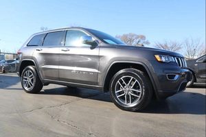 ( T&D ) รถจี๊ปแกรนด์เชอโรกี ลิมิเต็ด ปี 2016 4x4 SUV มือสอง สภาพดีเยี่ยม - Product Image 2