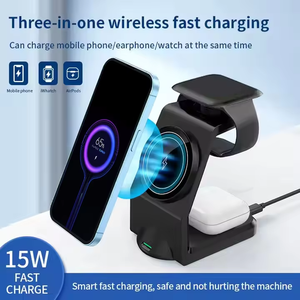 <span class=keywords><strong>Chargeur</strong></span> rapide sans fil 15W 3 en 1 Station d'accueil électrique pour iPhone 14 13 12 Pro et <span class=keywords><strong>Apple</strong></span> <span class=keywords><strong>Watch</strong></span> Series <span class=keywords><strong>8</strong></span> 7 - Product Image 4
