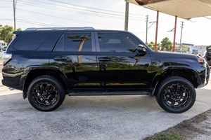 Toyota 4Runner SR5 Premium 4x4 2018 - Product Image 3