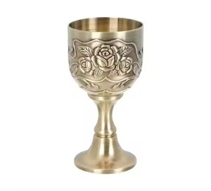 Copa de vino de regalo Copa de metal de lujo con elegante aspecto hecho a mano de acero inoxidable para bodas y eventos - Product Image 1