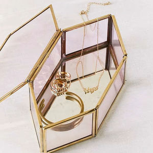 Joyero de Estilo Industrial de Metal y Vidrio, Marco Negro Mate, Estética Rústica, Exhibición de Almacenamiento de Joyas Única - Product Image 1