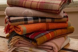 2023 dernières tendances couvertures en laine vert olive 100% pure laine tissée par Avior Industries PVT LTD tailles personnalisées fabriquées en Inde - Product Image 3