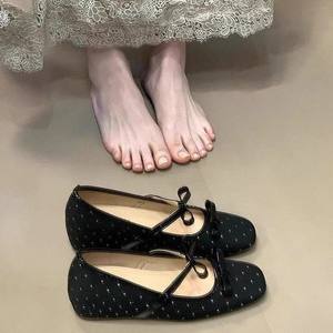 Nouvelles chaussures Mary Jane de style français printemps-été, ballerines rétro britanniques à semelle épaisse en cuir, chaussures à talons hauts élégantes et cool - Product Image 1