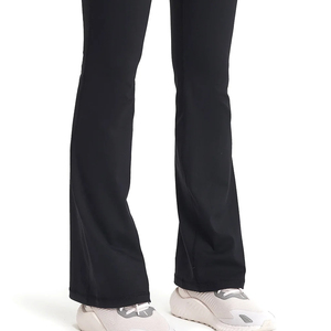 Legging Scrunch pour femmes Pantalon de yoga côtelé de haute qualité avec conception de levage des fesses Taille élastique et ajustement par compression - Product Image 3
