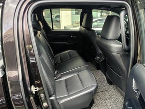 Volant droit et gauche pour Toyota Hilux Diesel 4x4 (boîte manuelle et automatique), intérieur foncé, Corolla Mini – Occasion à vendre - Product Image 2