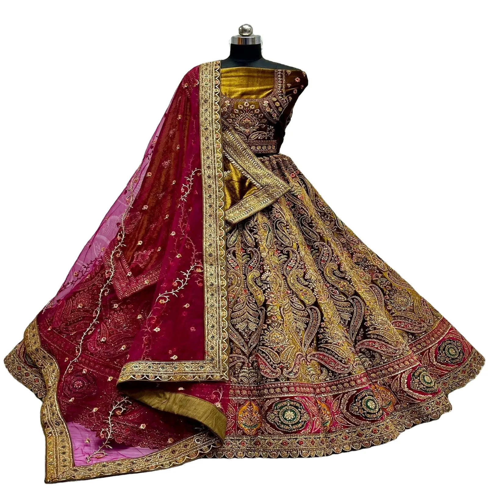 LEHENGA CHOLI EN VELOURS DE QUALITÉ SUPÉRIEURE AVEC DUPATTA MEILLEUR PRIX DE GROS AVEC DIAMANTS ET BRODERIE POUR FEMMES