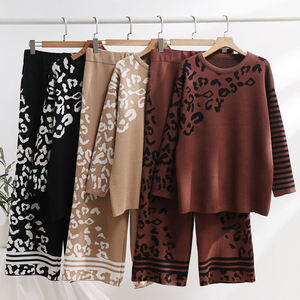 2025 automne nouveau pull à manches longues à la mode coupe ample, pantalon taille haute femmes ensemble hommes - Product Image 6