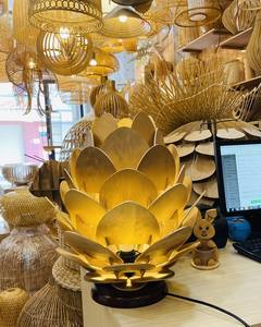 Lampes en bois 99 Gold Data faites à la main à partir de bois naturel pour une décoration élégante et écologique pour la maison et le bureau - Product Image 1