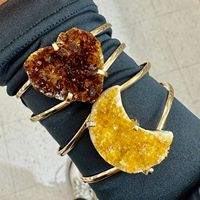 Bracelets élégants pour femmes, tendance, en forme de lune, plaqués or, en laiton, avec sertissage à griffes, de Origems Brésil