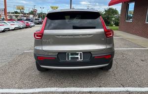 Seminuevo Clean 2022 Vol.-vo. 2 T5 Momentum Sport Utility 4D - Product Image 6