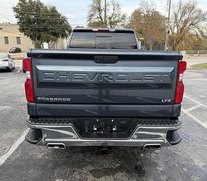 Chevrolet Silverado 1500 4WD Crew Cab 147\" LTZ 2020 USADO, Volante a la Izquierda/Derecha - Product Image 2