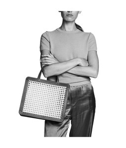 Bolso de playa de cuero de caña tejido clásico de Vietnam marrón genuino con correas de ratán dos asas cierre abierto estilo de Dama - Product Image 2