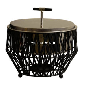 Serveur de nourriture en acier inoxydable Casserole artisanale au design traditionnel Pot en métal arabe de luxe poli miroir - Product Image 1