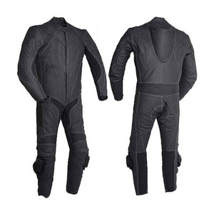 Acelere y proteja-se con este traje de motocross de cuero de dos piezas. Eleve su experiencia de conducción con un traje de cuero. - Product Image 1