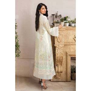 Conjuntos de Trajes para Mujer en Color Blanco Susurro - Product Image 6