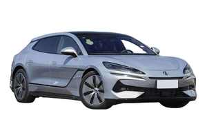 Berline Ultra-Luxe 2024 4x4, Autonomie 630 km, Conduite à Gauche, Édition Pro, Diesel, Transmission Automatique, État Impeccable - Product Image 6