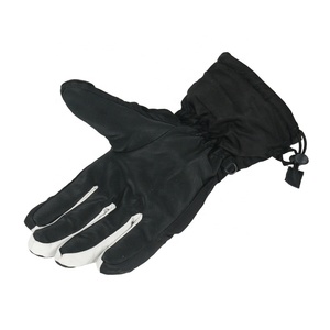 Gants de ski d'hiver pour enfants Design de dessin animé mignon mitaines en cuir chaud antidérapant coupe-vent imperméable caractéristiques pour les Sports de plein air - Product Image 4