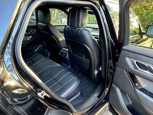 Range Rover Velar RHD 2020 Super Propre, SUV Automatique Turbo avec Sièges en Cuir, Phares LED et Caméra Arrière 360° à Vendre - Product Image 5