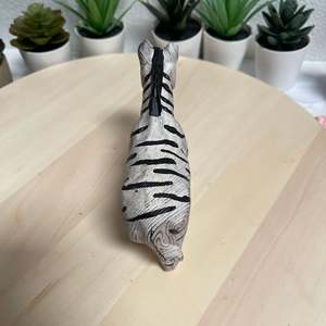 YEEYAYA legno intagliato a mano Zebra statua di bambù e artigianato in legno per la decorazione per la casa animali selvatici Zoo figurine per la decorazione della camera - Product Image 1