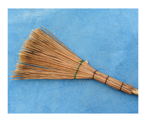 Balai à noix de coco de jardin avec manche en bambou pour nettoyer les trottoirs de jardin, les rues ou les routes - Product Image 6