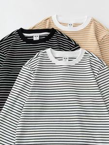 Couleur contrastée poche rayée décorative brodée col rond tricoté 95% coton écologique respirant coupe régulière sweat à capuche pour hommes - Product Image 6