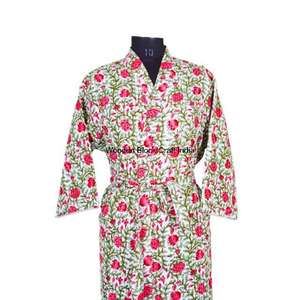 Chaqueta Kimono Kantha Acolchada Tejida a Mano, Bata Larga de Algodón Orgánico Indio, Diseño Floral, Transpirable, para Primavera y Otoño - Product Image 3