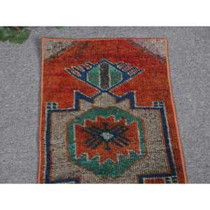 Tapis turc vintage, tapis de 1,2 x 2,4 pieds, petit tapis camouflage rouge - Product Image 3