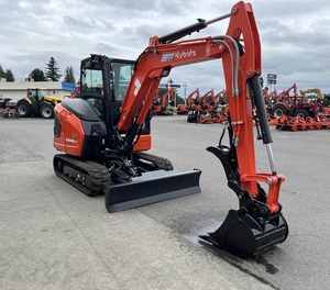 2025 Mini excavatrice KX040-5 Kubota Moteur diesel compact de 4.2 tonnes Noyau de moteur de pompe de 40.4 HP pour l'équipement d'aménagement paysager de construction - Product Image 1