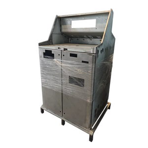 Gabinete de control HMI de acero dulce personalizado con panel frontal inclinado para Automatización Industrial e interfaz de máquina - Product Image 4