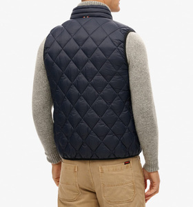 เสื้อกั๊กผู้ชายแบบสั่งทำ เสื้อกั๊กฤดูหนาวแบบไม่มีแขน เสื้อกั๊กบุใยสังเคราะห์สำหรับกิจกรรมกลางแจ้ง อุ่น น้ำหนักเบา สวมใส่สบาย เหมาะสำหรับทำงาน แฟชั่นแบบเย็บติดกัน - Product Image 4