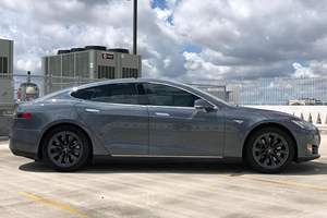 TESLA MODEL S P85 d'occasion 2013, conduite à gauche/droite - Product Image 2