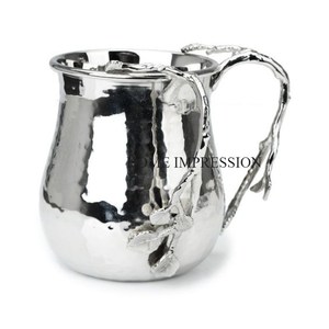 Premium Most Selling Metal Home Decor <b>Mug</b> With Leaf Designing Gold Polished Handles Hammered Customized Shape Table Top <b>Beer</b> <b>Mug</b> - Product Image 6