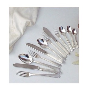 Ensemble de couverts en acier inoxydable de haute qualité Design élégant Couverts en métal pour hôtels Mariages Noël Cadeaux de Noël élégants - Product Image 3