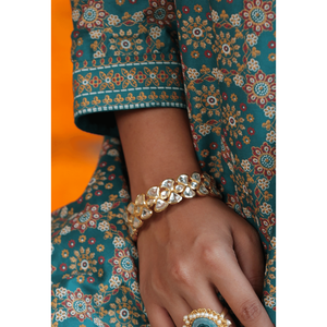 Brazalete Fino de Kundan Chapado en Oro - Product Image 1